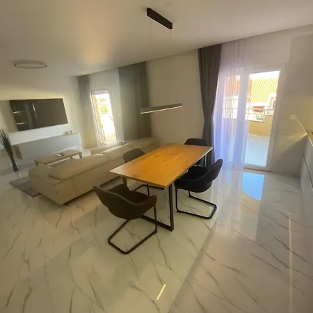 招待所 Ana 扎达尔